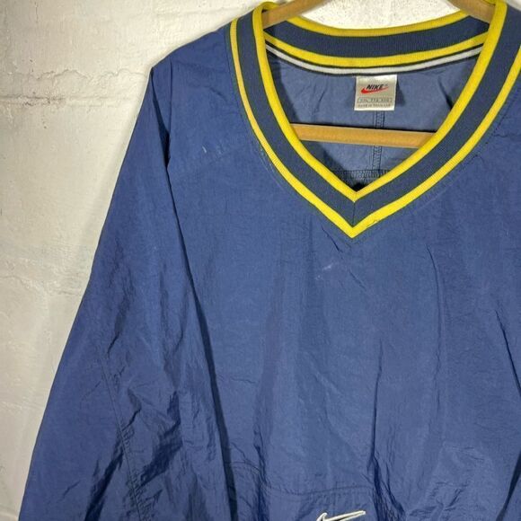 Vintage Nike Center Swoosh Windbreaker - Picture 5 of 8